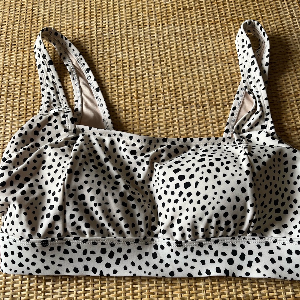 Women’s Swim Suit top- 1x from Target, Kona Sol